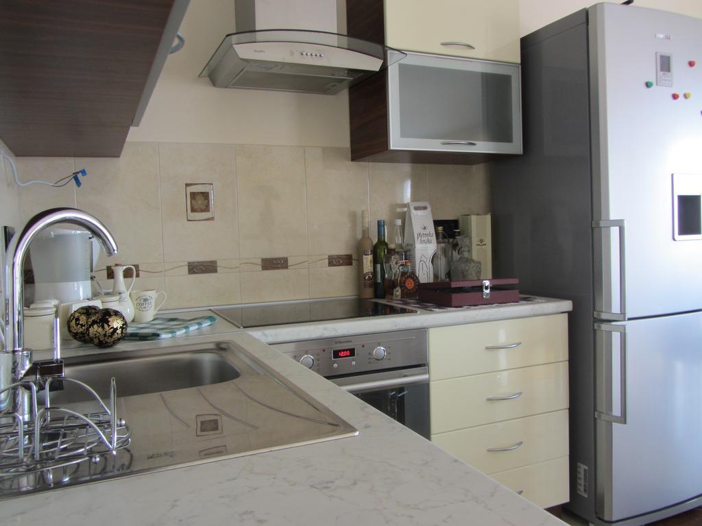 Apartments Dilja Malinska Rum bild