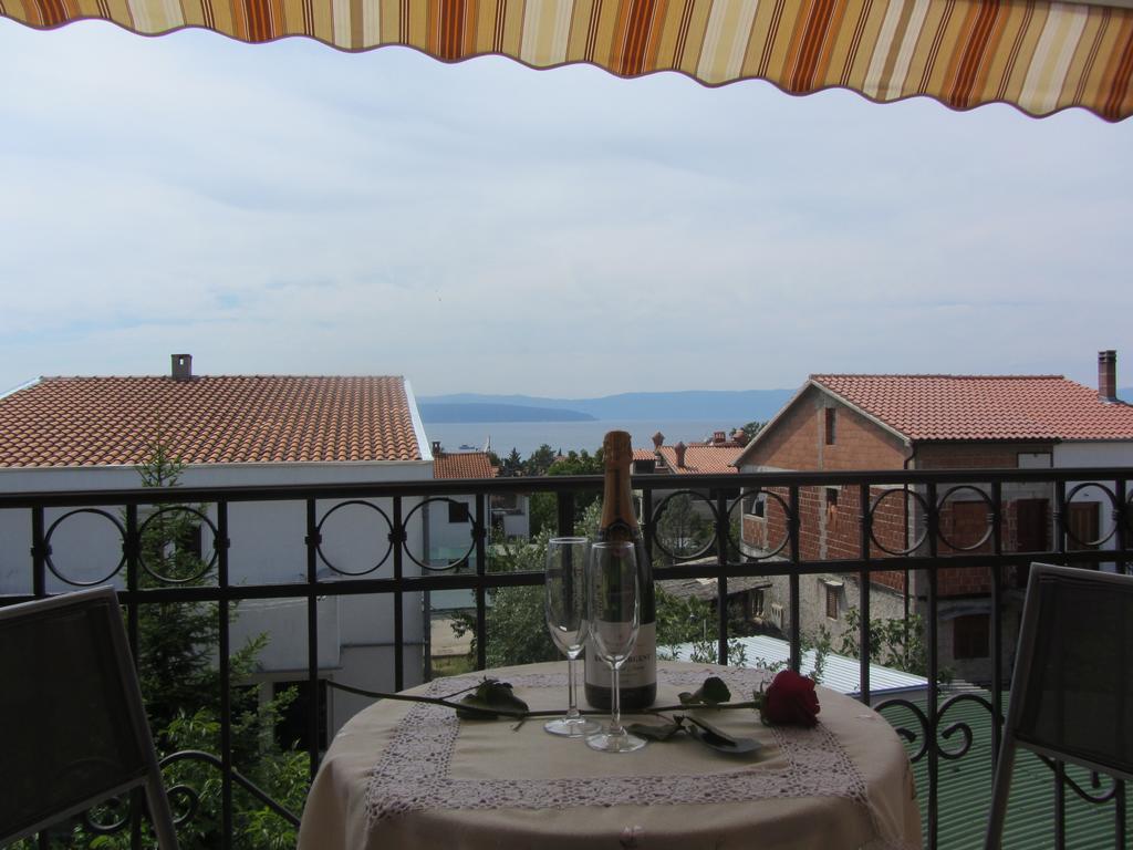 Apartments Dilja Malinska Rum bild