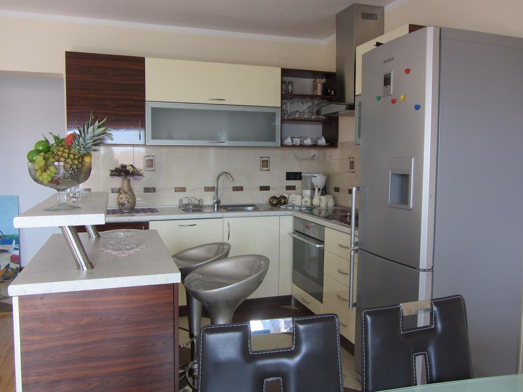 Apartments Dilja Malinska Rum bild